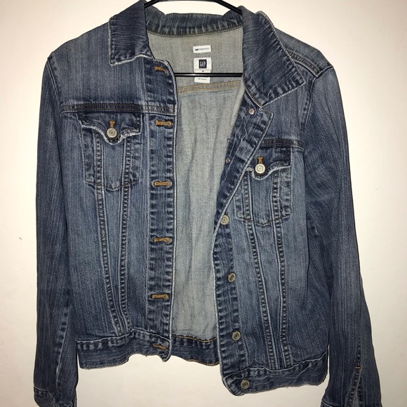 Super cute GAP jean jacket - Picture 1 of 5